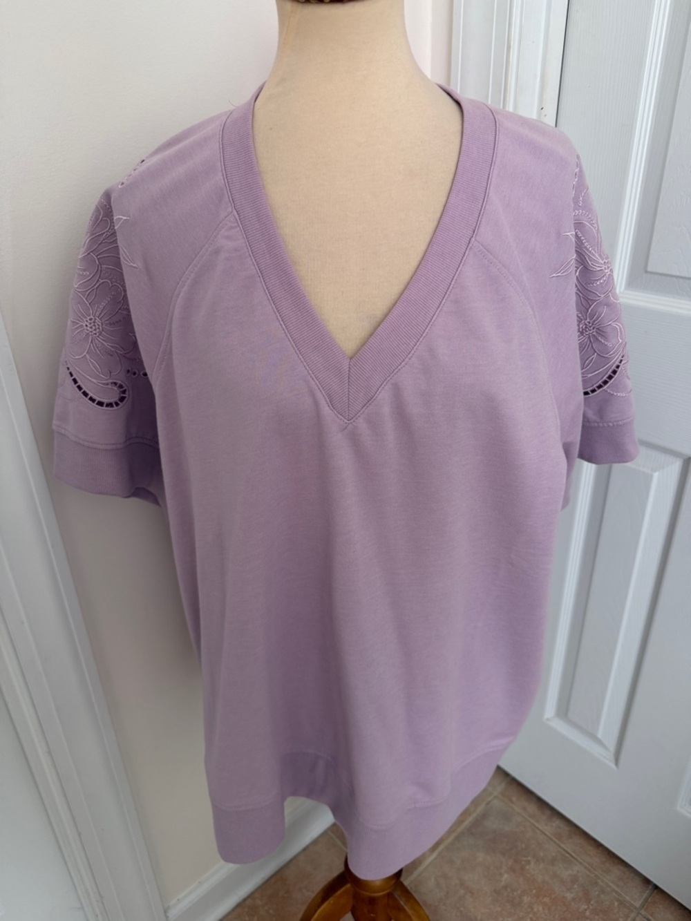 Jane + Delancey Lilac V-Neck Short Sleeve Top - Picture 2 of 8